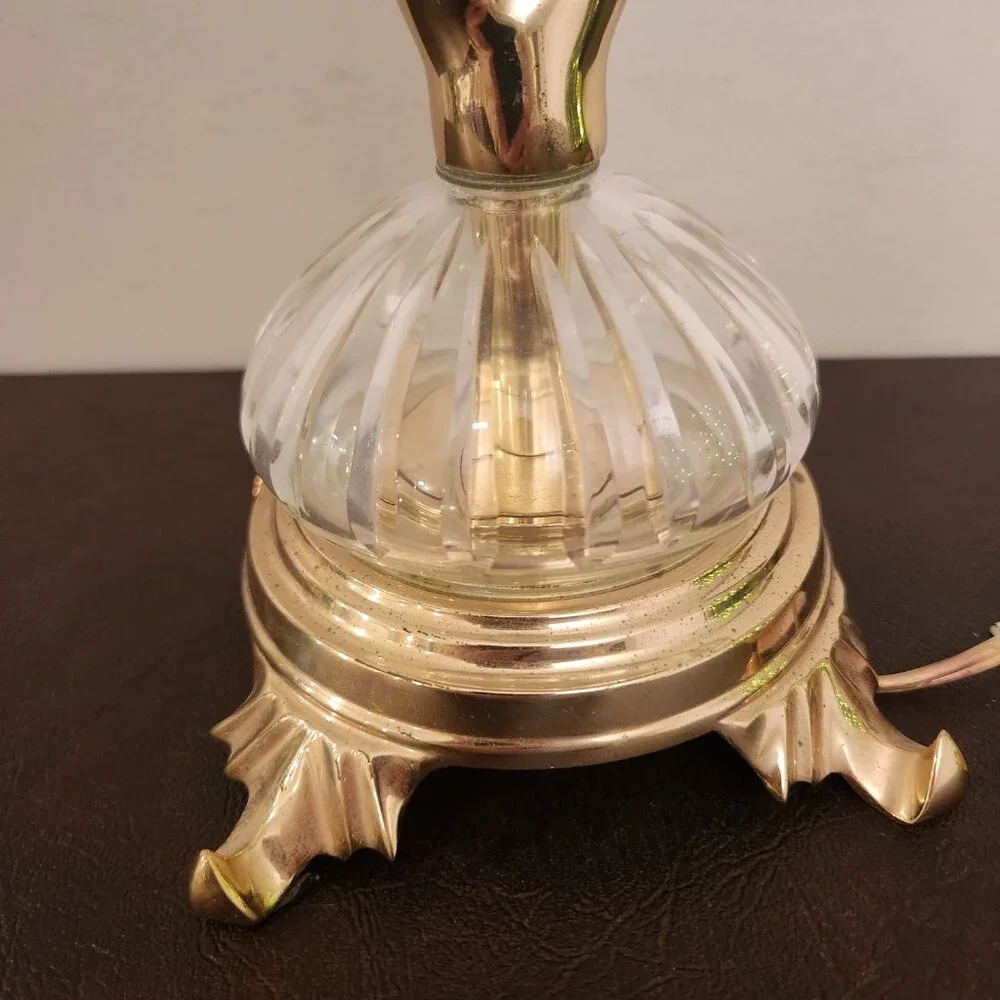 Vintage Brass Barley Twist Table Lamp Swirl Brass -- Glass Bottom